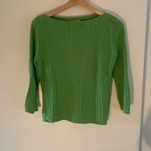 Women’s sweater in green